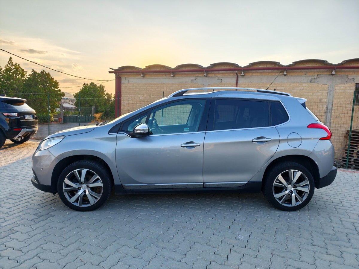 Peugeot 2008 e-HDi 115 CV Stop&Start Allure (4)