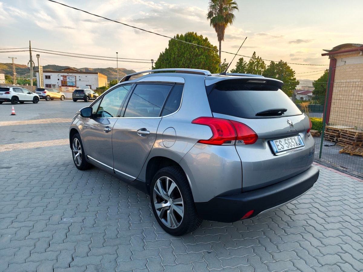 Peugeot 2008 e-HDi 115 CV Stop&Start Allure (5)
