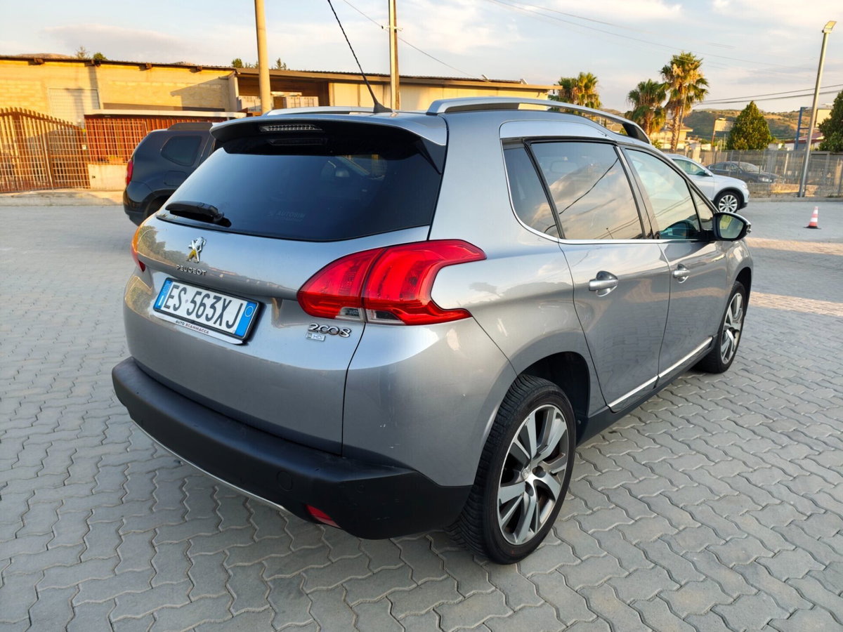 Peugeot 2008 e-HDi 115 CV Stop&Start Allure (7)