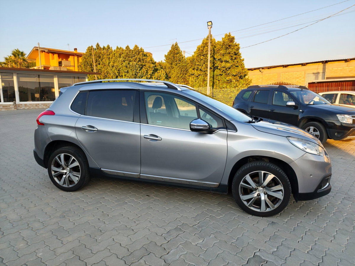 Peugeot 2008 e-HDi 115 CV Stop&Start Allure (8)