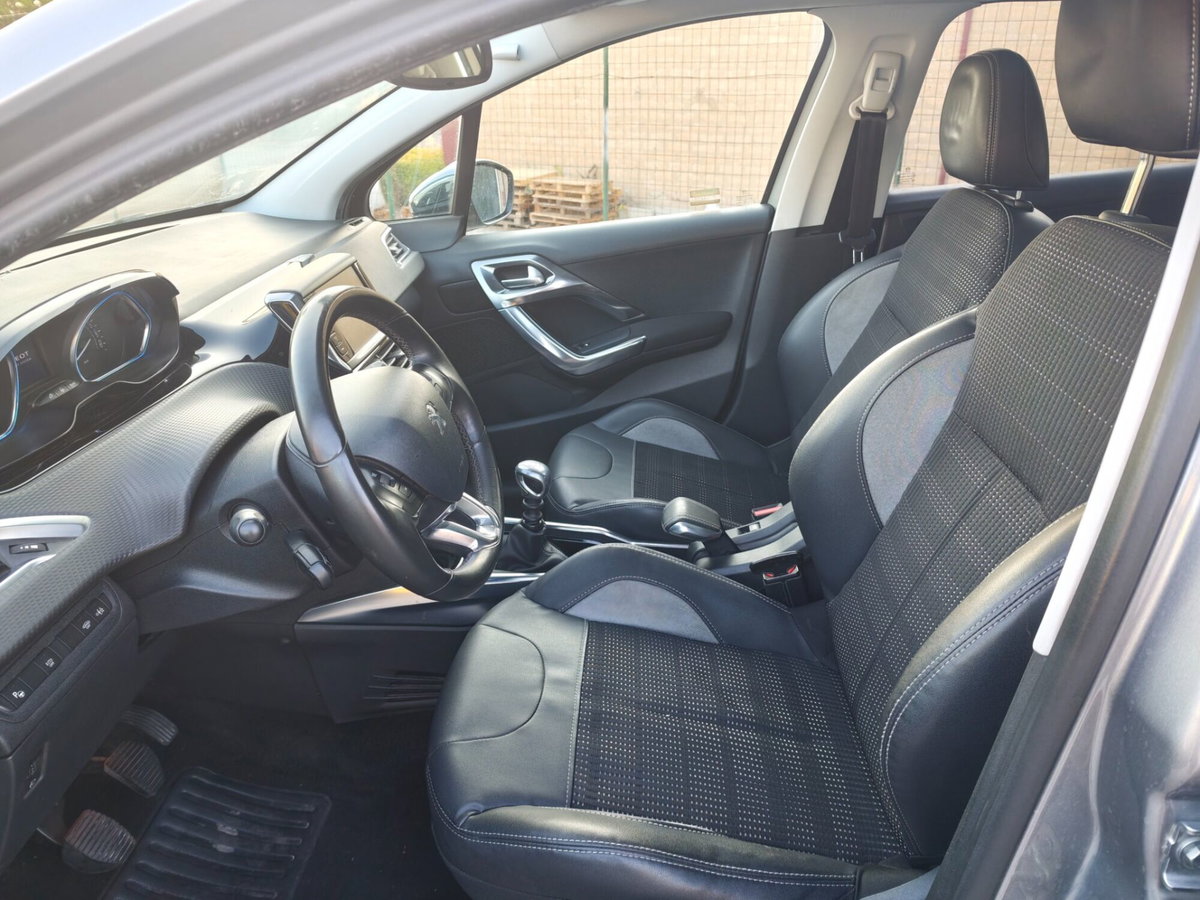 Peugeot 2008 e-HDi 115 CV Stop&Start Allure (9)