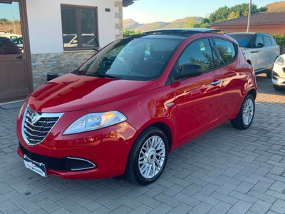 Lancia Ypsilon 1.2 69 CV 5 porte Platinum usata