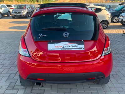 Lancia Ypsilon 1.2 69 CV 5 porte Platinum (4)