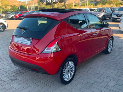 Lancia Ypsilon 1.2 69 CV 5 porte Platinum (5)