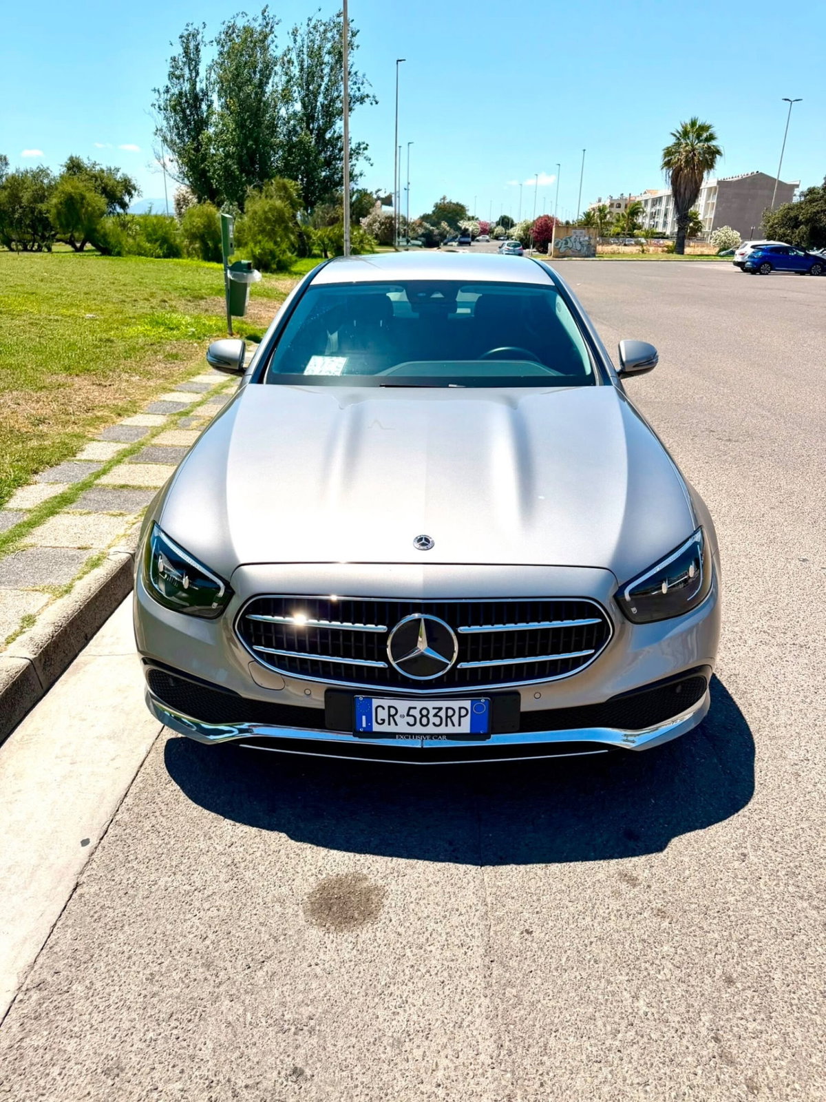 Mercedes-Benz Classe E 220 d Auto Premium Plus (2)
