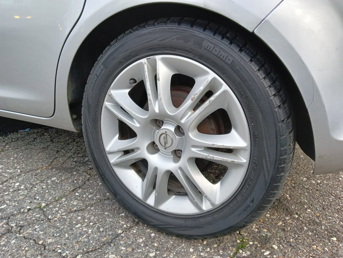 Opel Corsa 1.2 80CV 5 porte GPL-TECH Club (15)