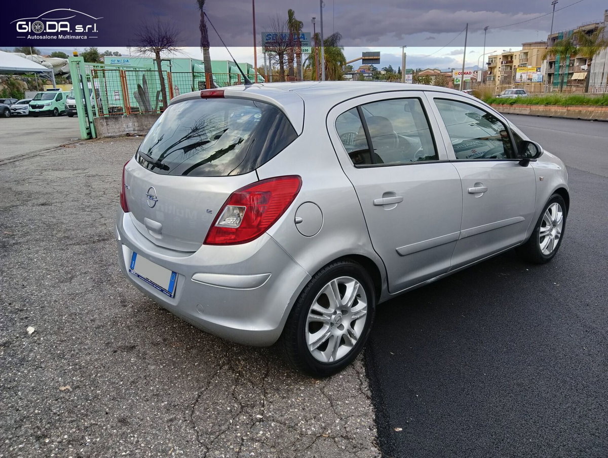 Opel Corsa 1.2 80CV 5 porte GPL-TECH Club (4)