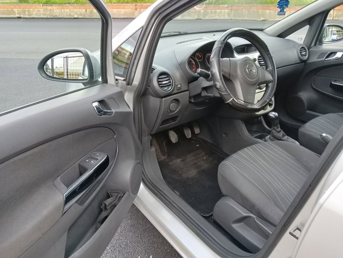 Opel Corsa 1.2 80CV 5 porte GPL-TECH Club (7)