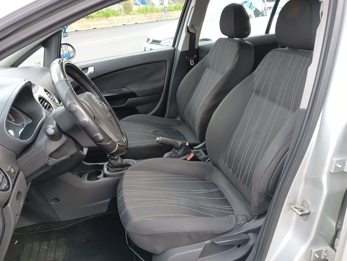 Opel Corsa 1.2 80CV 5 porte GPL-TECH Club (8)