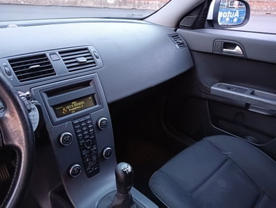 Volvo V50 D4 Geartronic Kinetic (10)