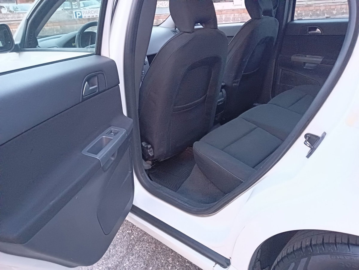 Volvo V50 D4 Geartronic Kinetic (11)