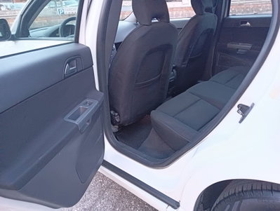 Volvo V50 D4 Geartronic Kinetic (11)