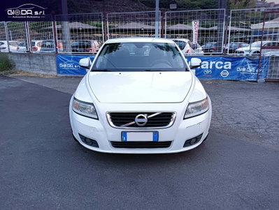Volvo V50 D4 Geartronic Kinetic (2)