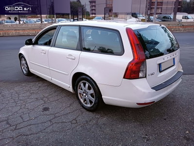 Volvo V50 D4 Geartronic Kinetic (6)