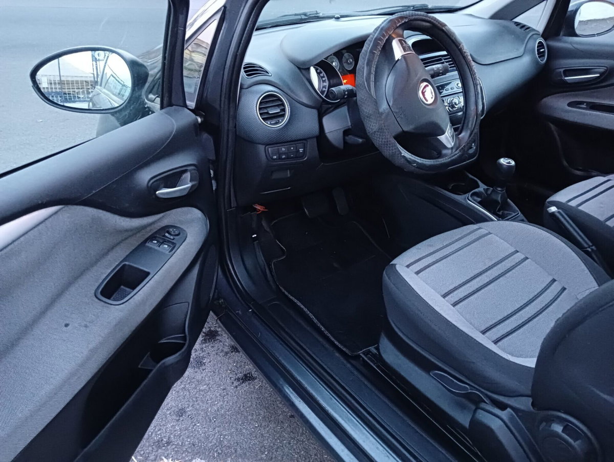 Fiat Punto Evo 1.3 Mjt 90 CV 3 porte Dualogic Dynamic (7)