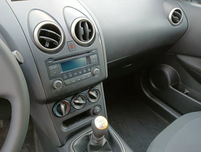 Nissan Qashqai 1.6 dCi DPF Visia (10)