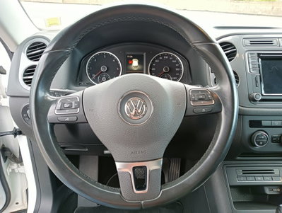 Volkswagen Tiguan 2.0 TDI SCR DSG Executive BlueMotion Technology (9)