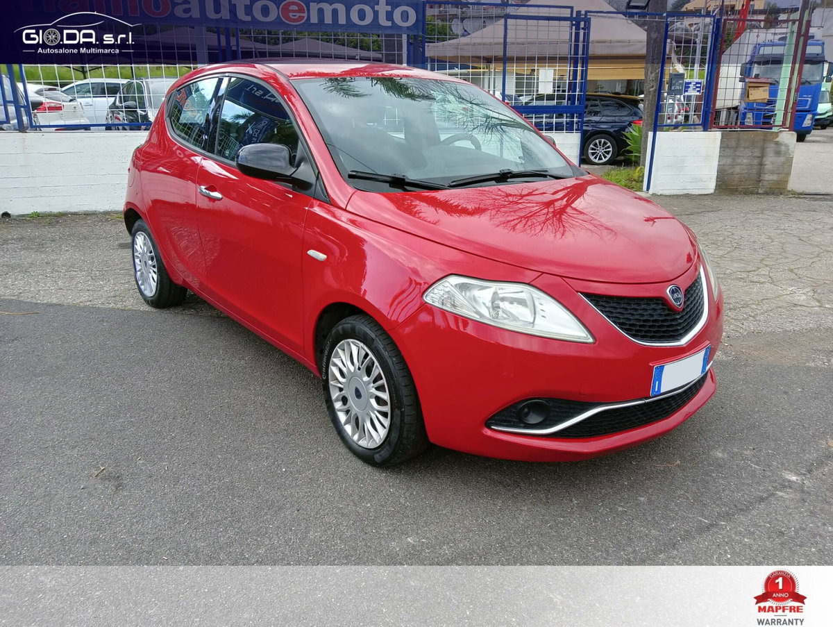 Lancia Ypsilon 1.3 MJT 16V 95 CV 5 porte S&S Silver (3)
