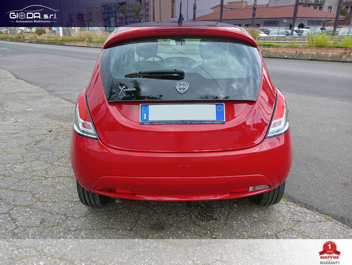 Lancia Ypsilon 1.3 MJT 16V 95 CV 5 porte S&S Silver (5)