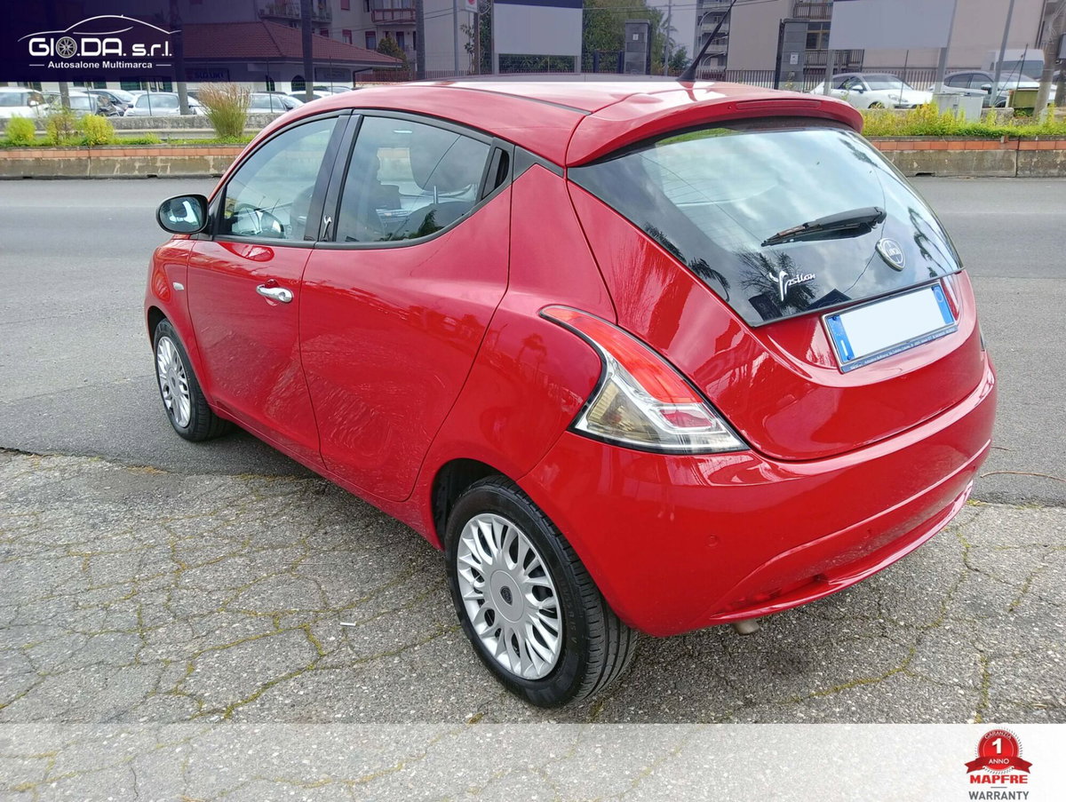 Lancia Ypsilon 1.3 MJT 16V 95 CV 5 porte S&S Silver (6)