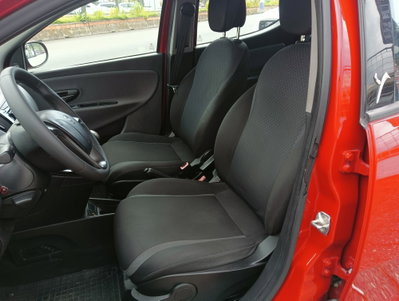 Lancia Ypsilon 1.3 MJT 16V 95 CV 5 porte S&S Silver (8)