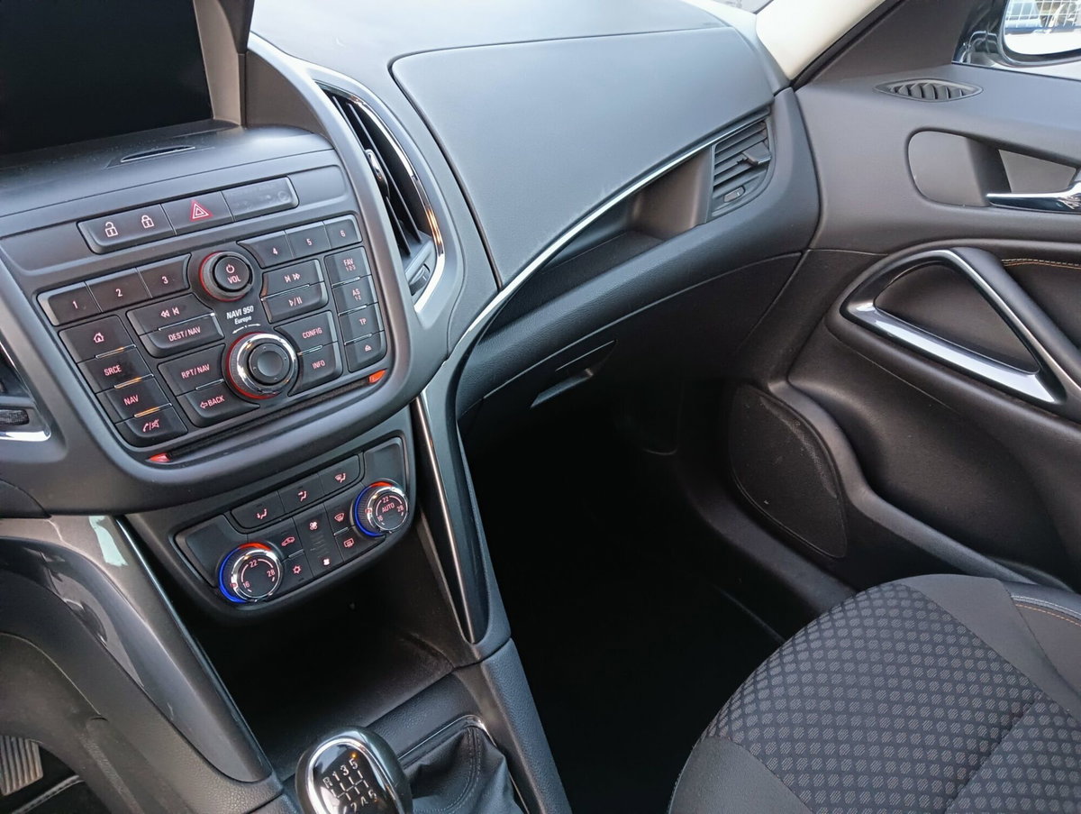 Opel Zafira Tourer 1.6 CDTi 136CV Start&Stop Cosmo (9)