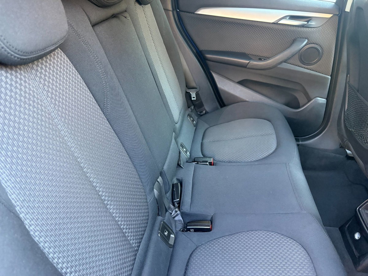 BMW X1 sDrive18d (9)