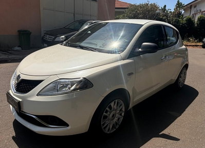 Lancia Ypsilon 1.2 69 CV 5 porte GPL Ecochic Silver (8)
