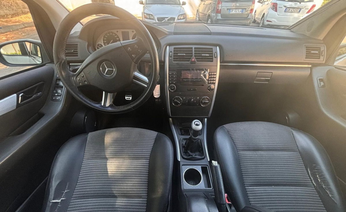 Mercedes-Benz Classe B 200 CDI Sport (11)