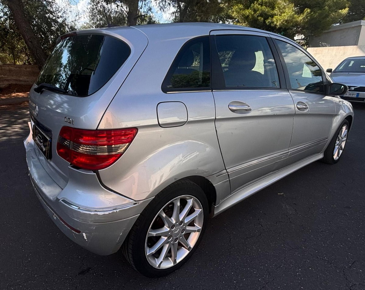 Mercedes-Benz Classe B 200 CDI Sport (3)
