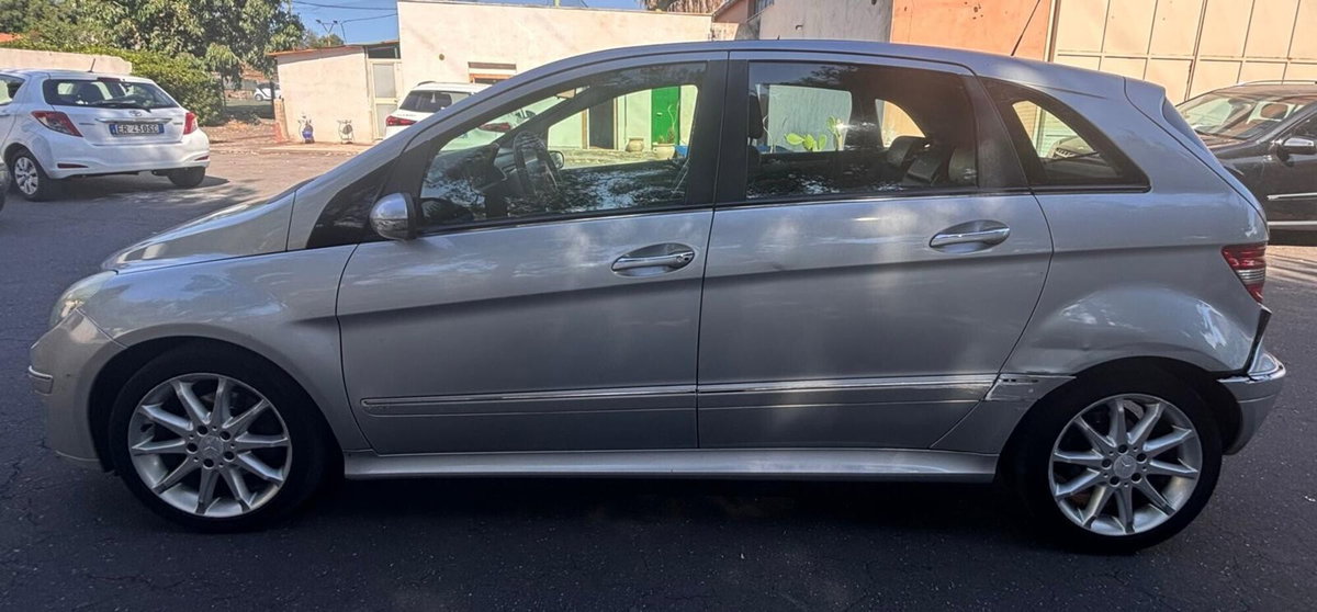 Mercedes-Benz Classe B 200 CDI Sport (7)