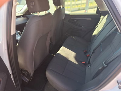 Land Rover Range Rover Evoque 2.0D I4 163 CV AWD Auto SE (5)