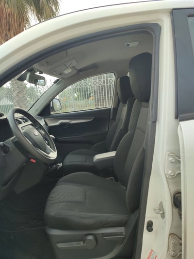 Mahindra KUV100 KUV100 1.2 VVT M-Bifuel(GPL) K8 (10)