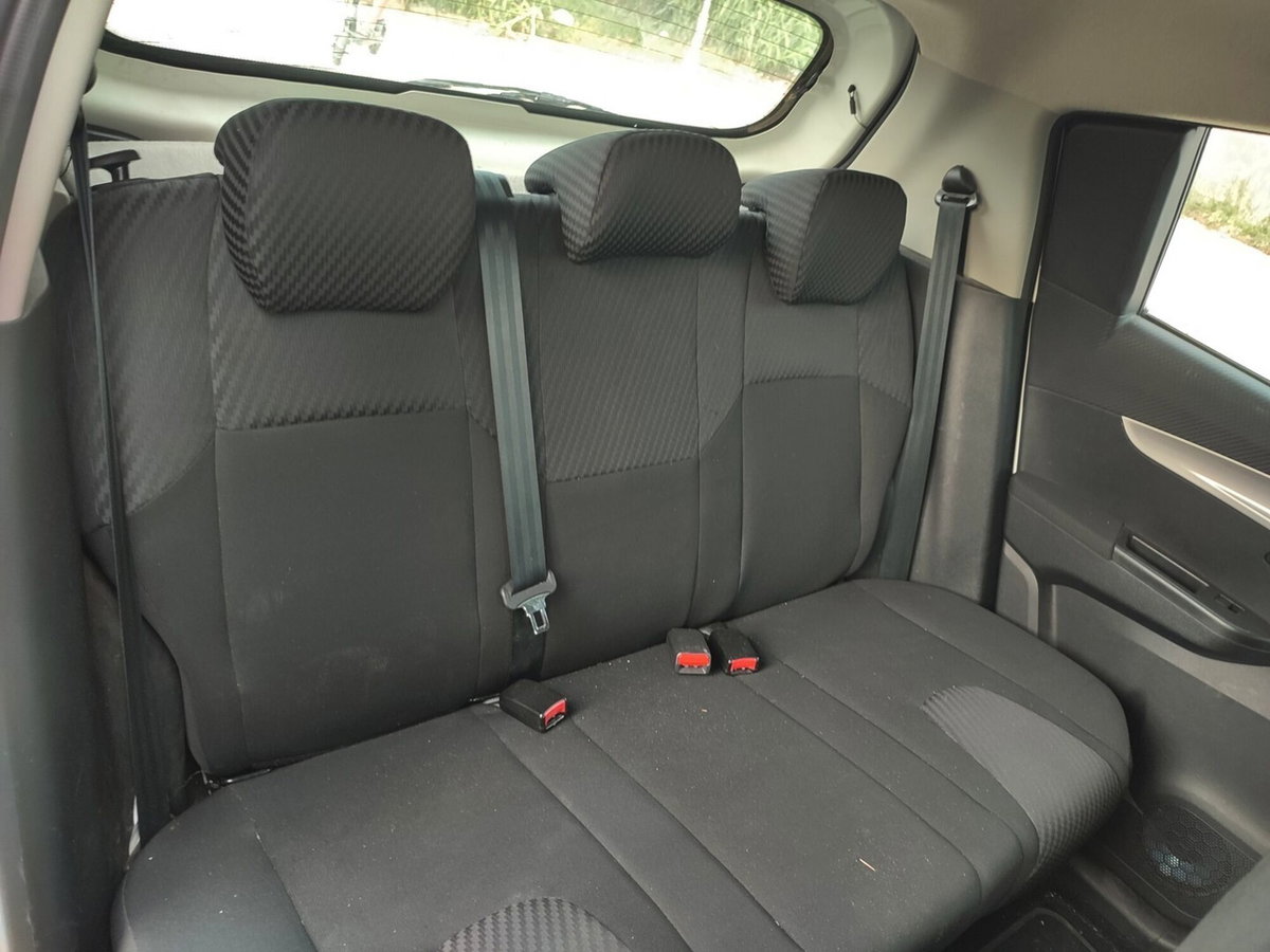 Mahindra KUV100 KUV100 1.2 VVT M-Bifuel(GPL) K8 (13)