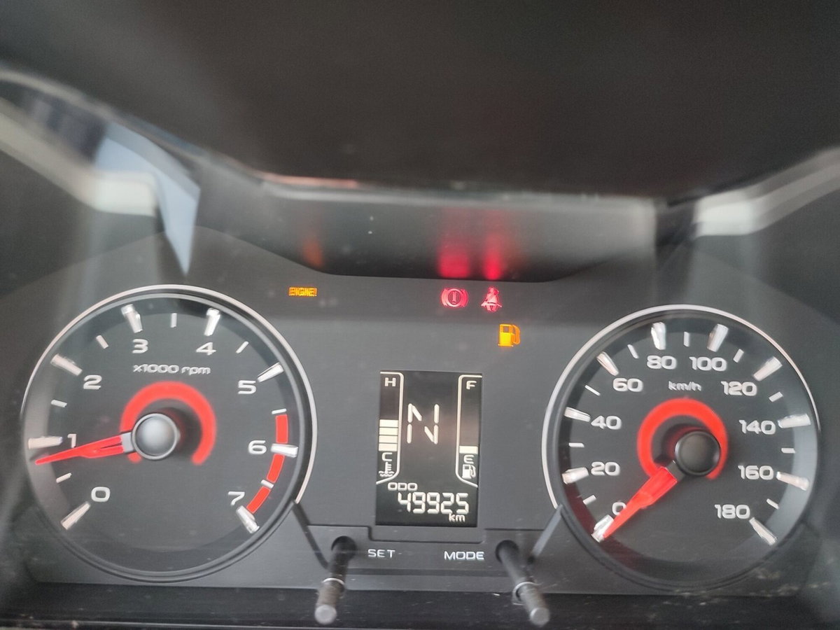 Mahindra KUV100 KUV100 1.2 VVT M-Bifuel(GPL) K8 (14)