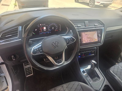 Volkswagen Tiguan 2.0 TDI 150 CV SCR DSG 4MOTION R-Line (11)
