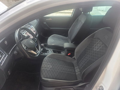 Volkswagen Tiguan 2.0 TDI 150 CV SCR DSG 4MOTION R-Line (15)