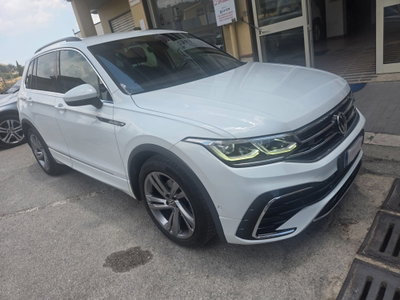 Volkswagen Tiguan 2.0 TDI 150 CV SCR DSG 4MOTION R-Line (3)