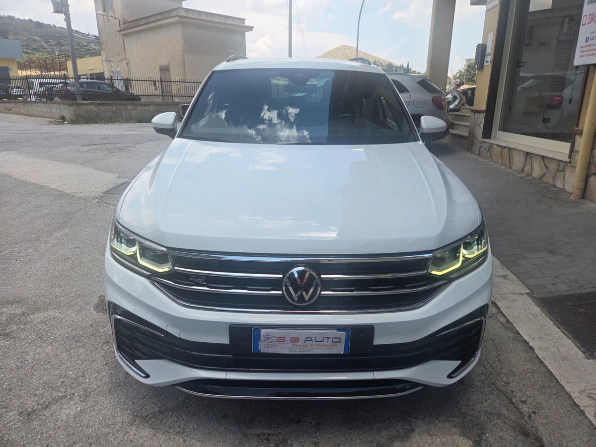 Volkswagen Tiguan 2.0 TDI 150 CV SCR DSG 4MOTION R-Line (4)