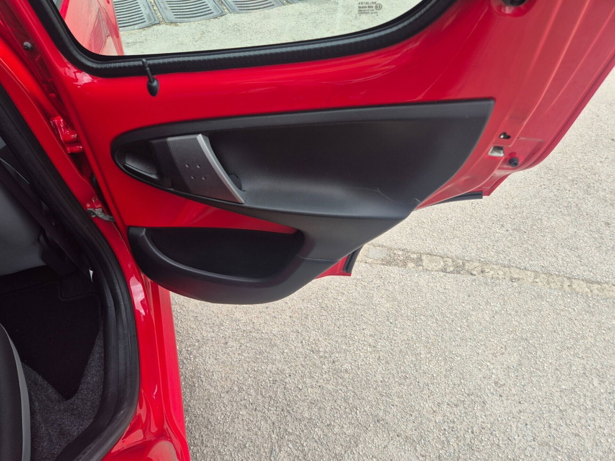 Citroen C1 1.0 5 porte Seduction (17)