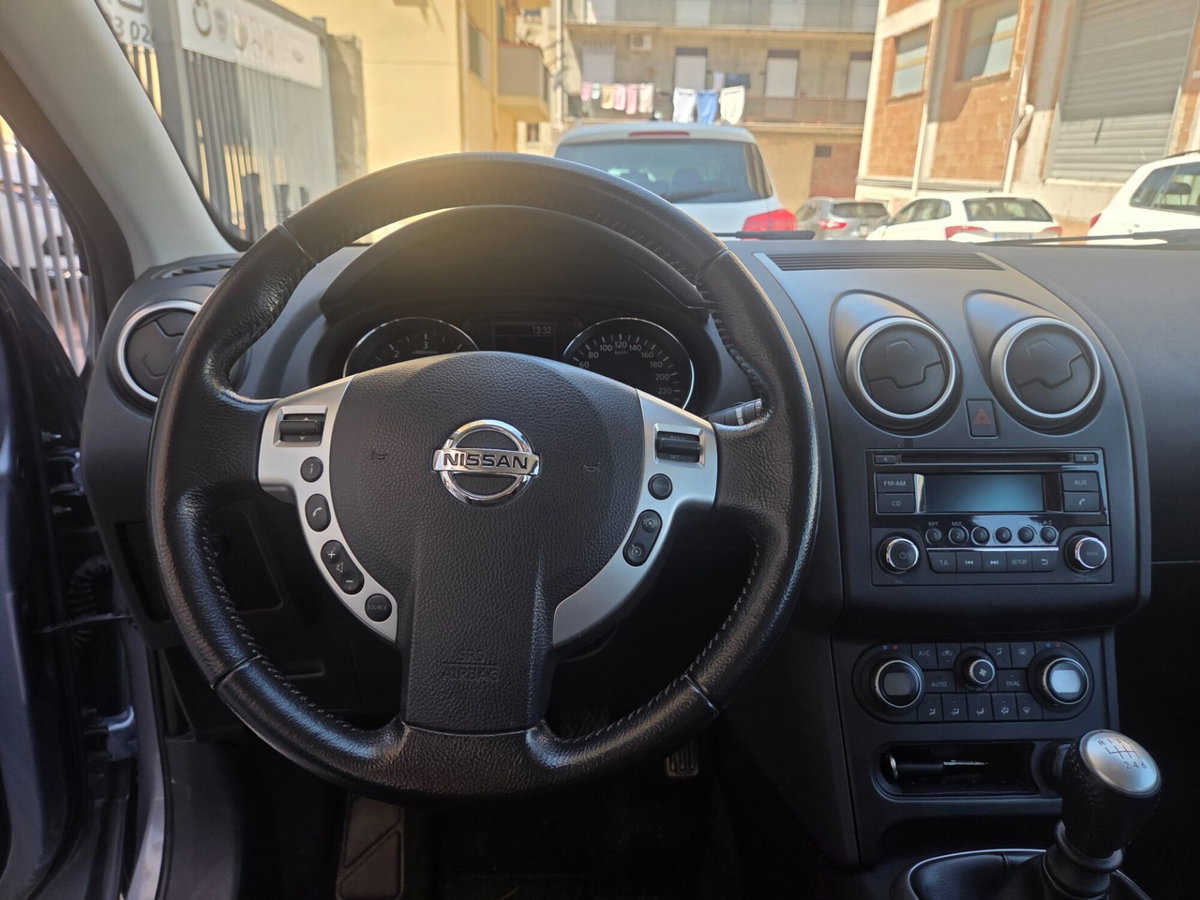 Nissan Qashqai 1.5 dCi Visia (14)