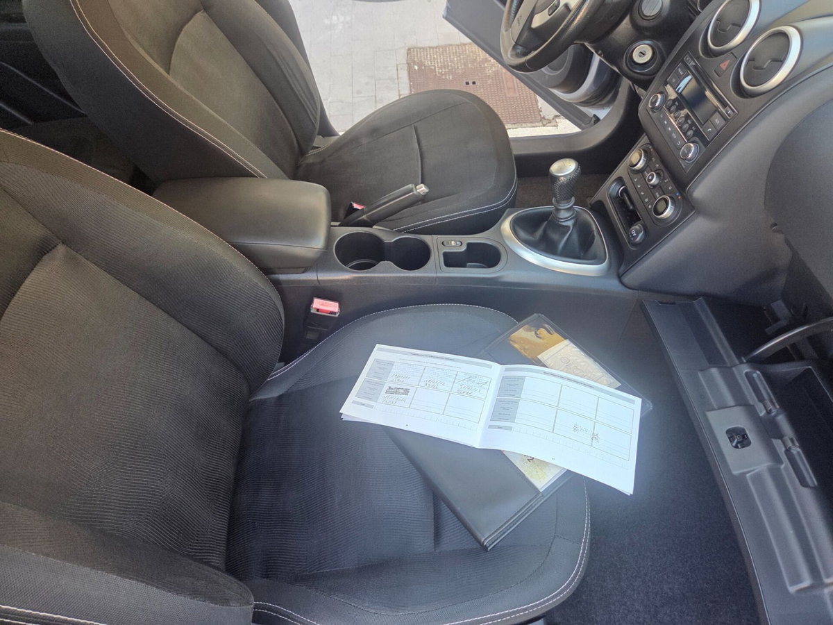 Nissan Qashqai 1.5 dCi Visia (18)