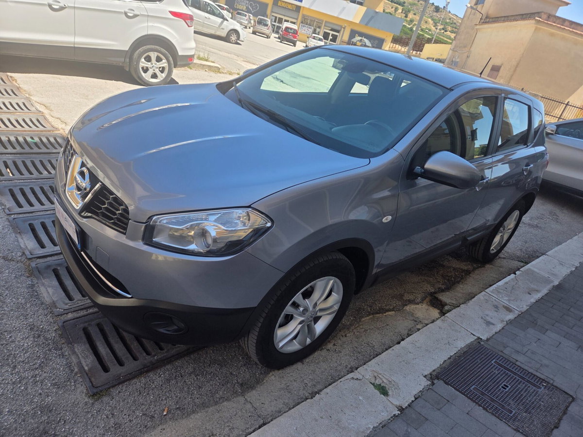 Nissan Qashqai 1.5 dCi Visia (2)