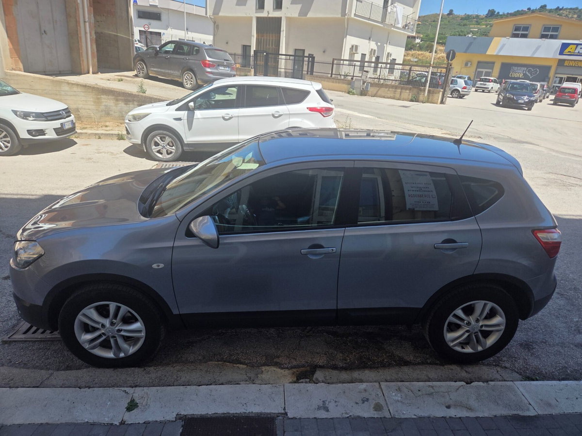 Nissan Qashqai 1.5 dCi Visia (6)