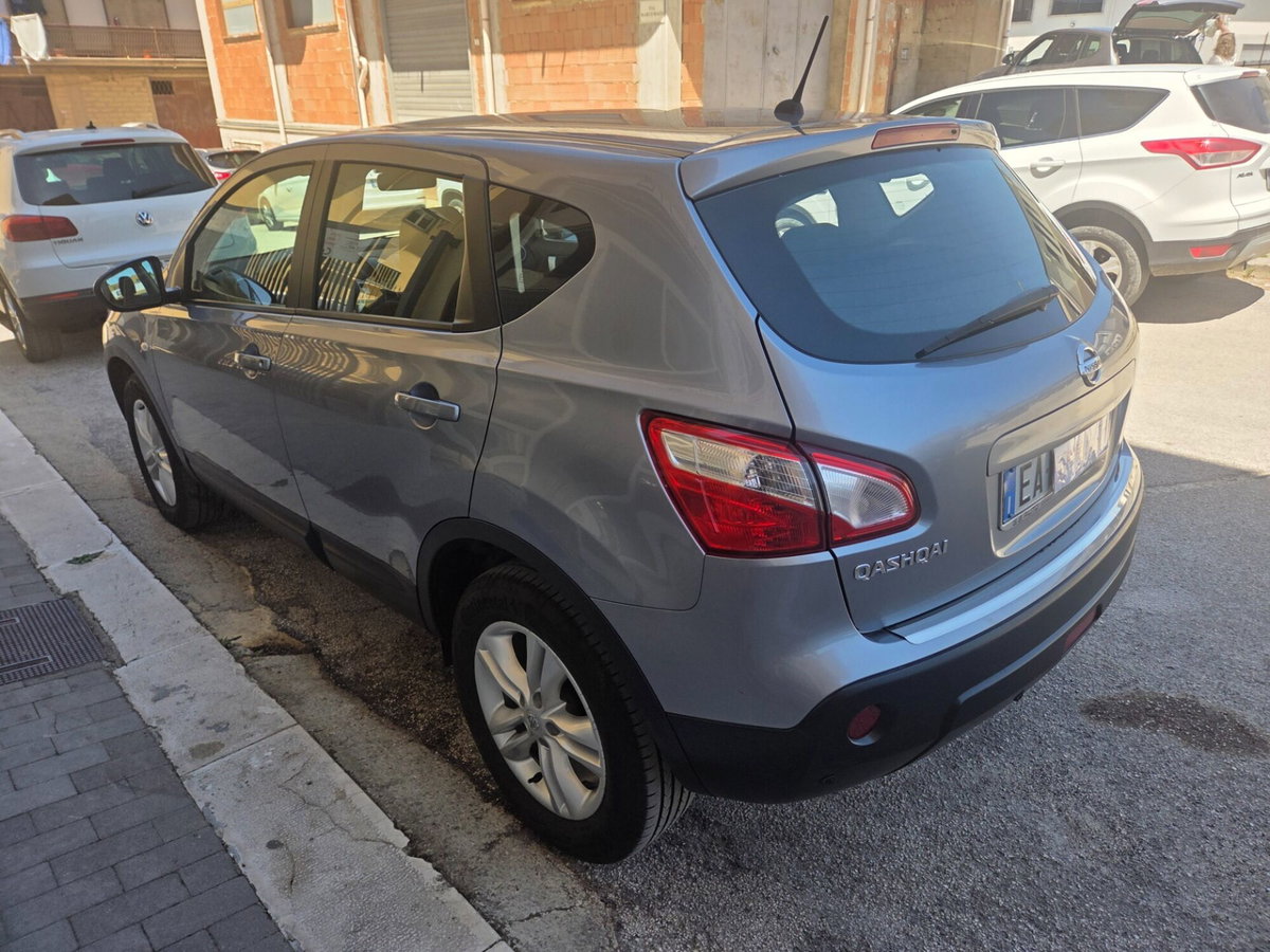 Nissan Qashqai 1.5 dCi Visia (7)