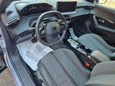 Peugeot 2008 1.2 hybrid Allure 145cv e-dcs6 (10)