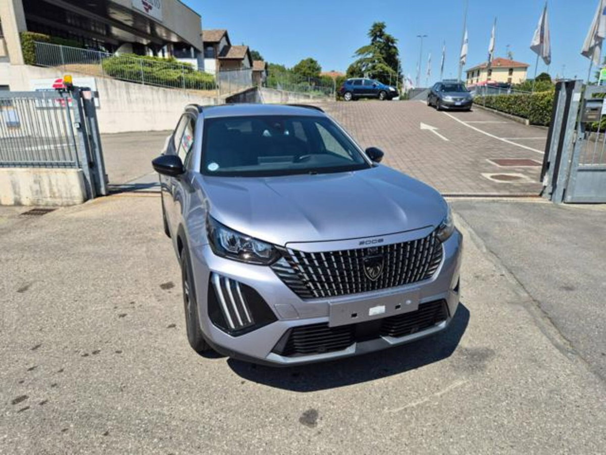 Peugeot 2008 1.2 hybrid Allure 145cv e-dcs6 (4)