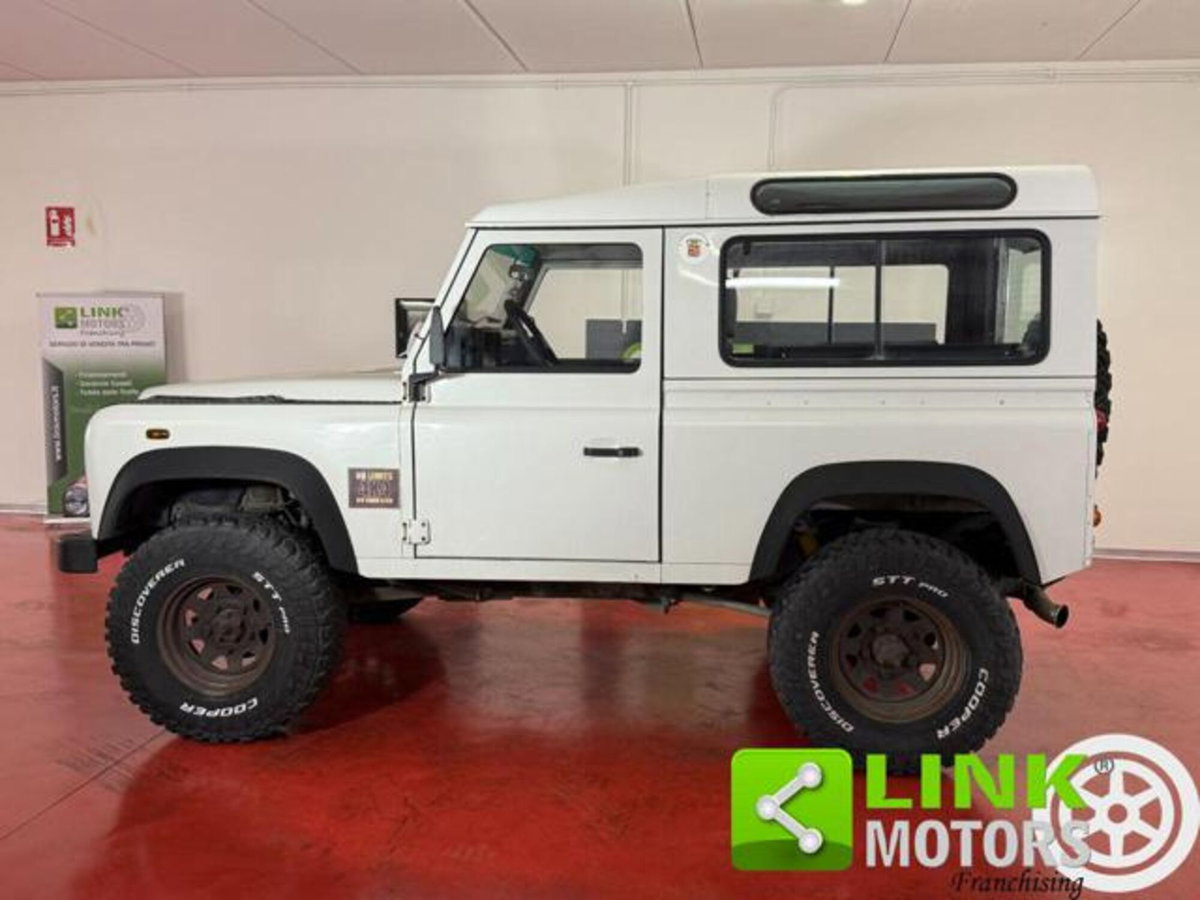 Land Rover Defender 90 2.5 Td5 Station Wagon (3)
