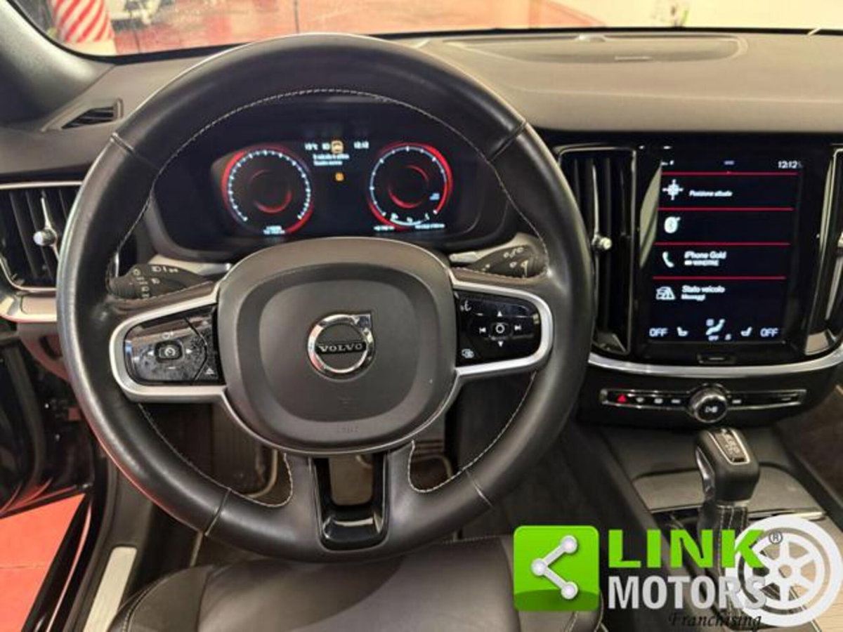 Volvo V60 D3 Geartronic R-design (15)