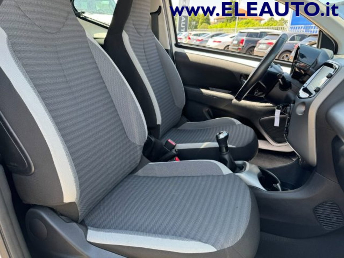 Toyota Aygo Connect 1.0 VVT-i 72 CV 5 porte x-music MMT (12)